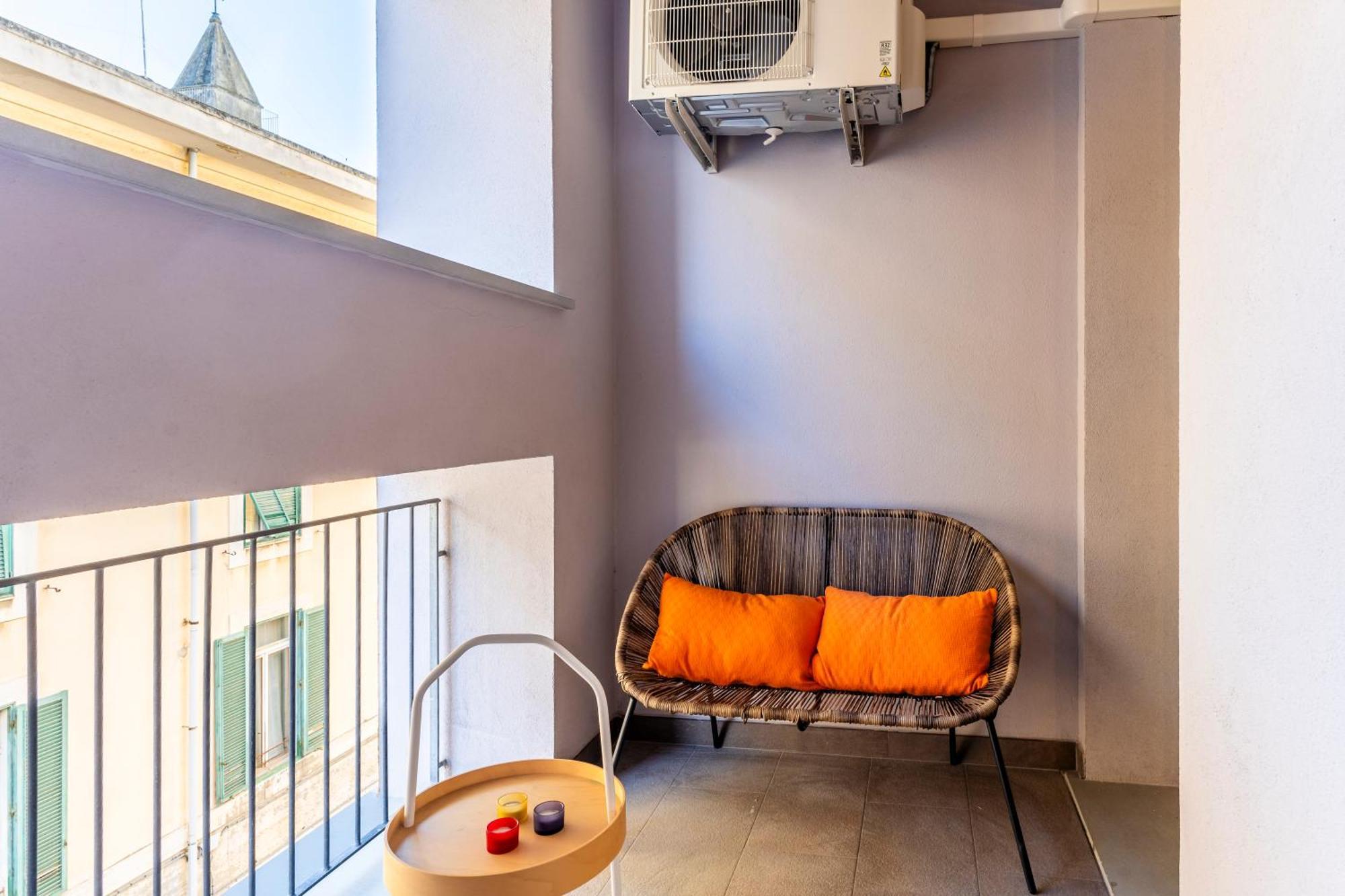 Piazza Cavallotti & Mercato Centrale Apartment! Livorno Eksteriør bilde